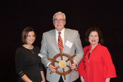 2018 Charlie Jones receiving National Achievement Award